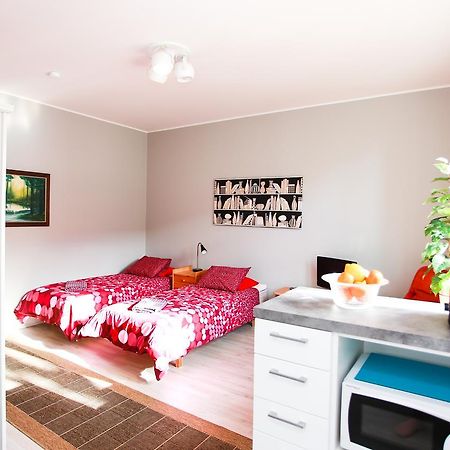טורקו Cozy Studio Next To Bus Station מראה חיצוני תמונה